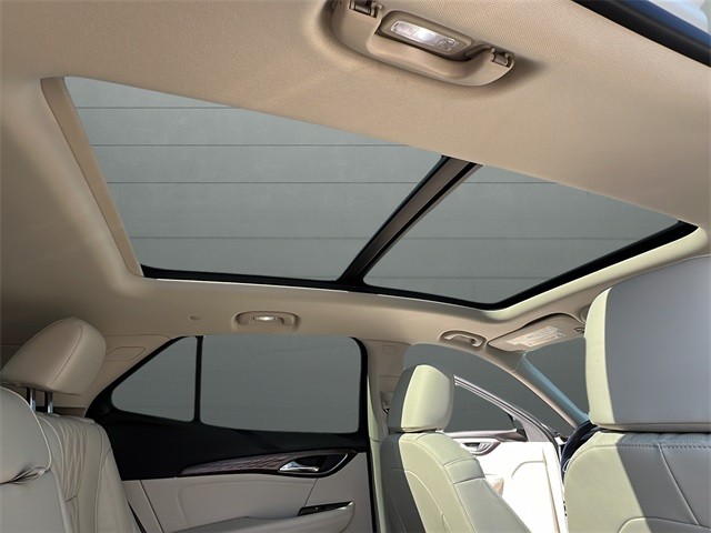 Buick Envision Vehicle Full-screen Gallery Image 23