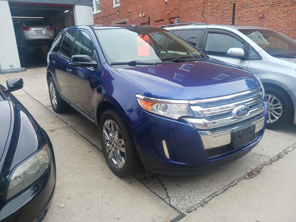Ford Edge Vehicle Full-screen Gallery Image 02