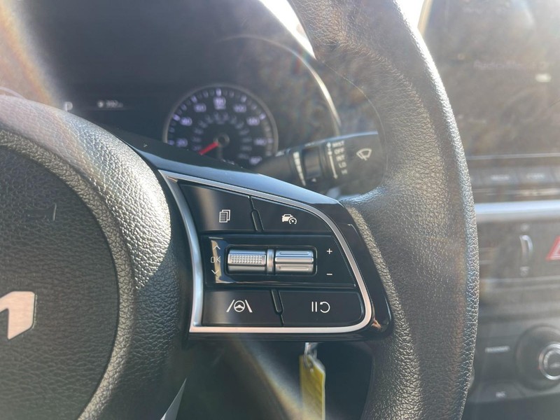 Kia Forte Vehicle Image 19