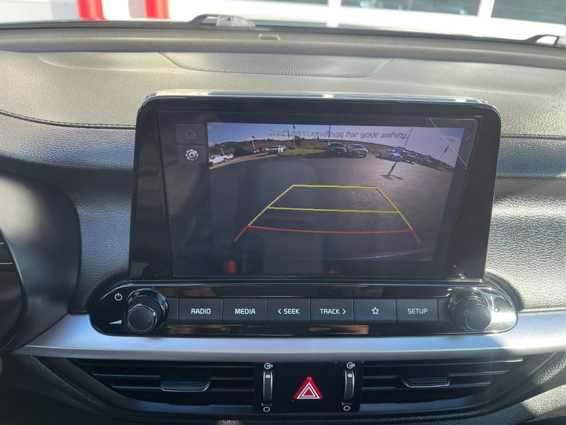 Kia Forte Vehicle Image 24