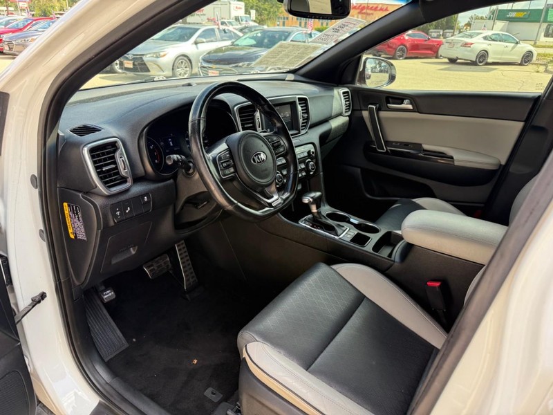 Kia Sportage Vehicle Image 10