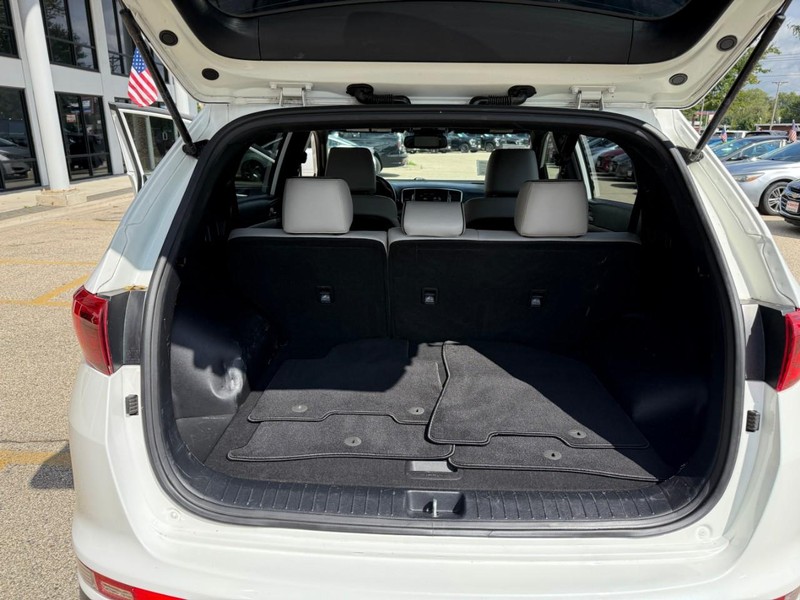 Kia Sportage Vehicle Image 13