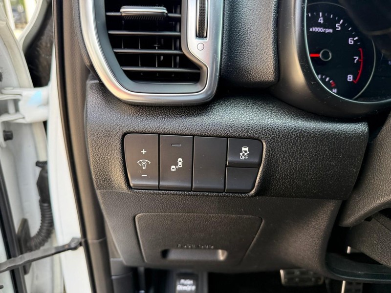 Kia Sportage Vehicle Image 18