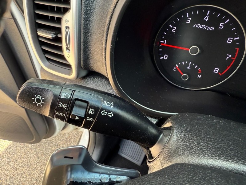 Kia Sportage Vehicle Image 21