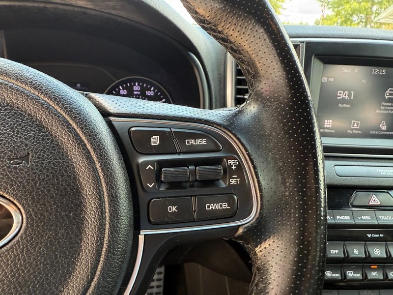 Kia Sportage Vehicle Image 23