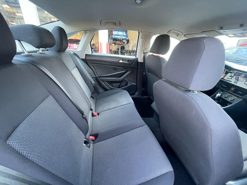 Volkswagen Jetta Vehicle Image 12