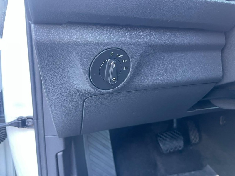 Volkswagen Jetta Vehicle Image 19