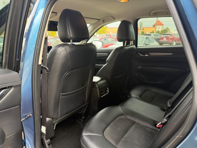 Mazda CX-5 Vehicle Image 12