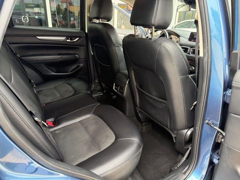 Mazda CX-5 Vehicle Image 15