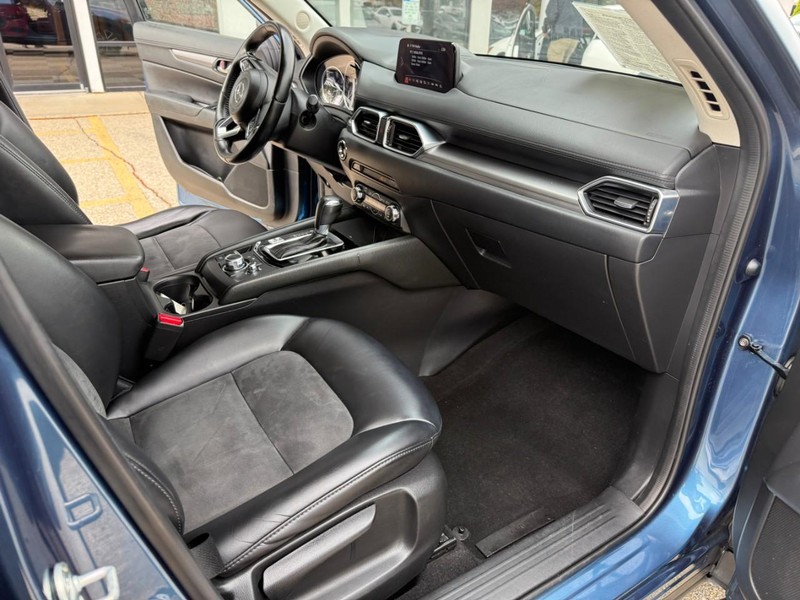 Mazda CX-5 Vehicle Image 17