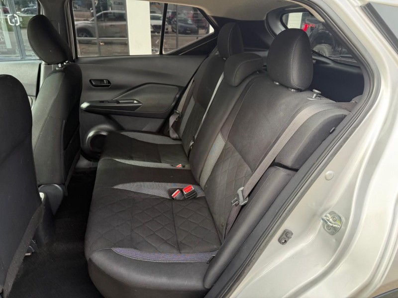 Nissan Kicks Vehicle Image 11