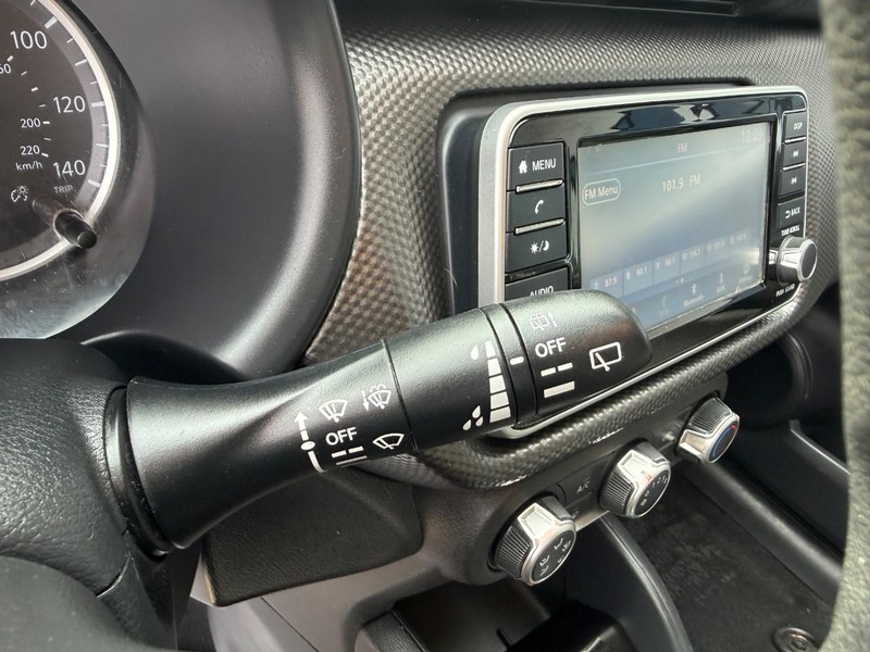 Nissan Kicks Vehicle Image 22