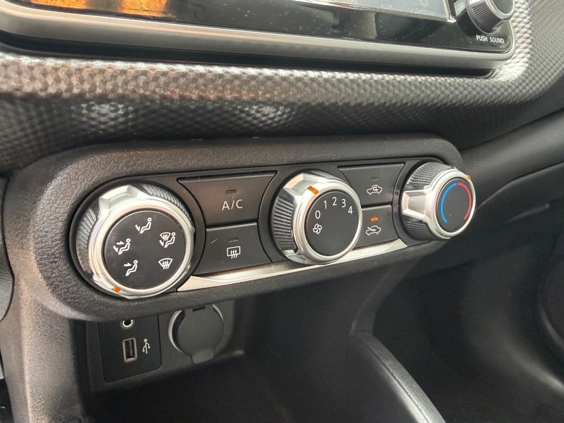 Nissan Kicks Vehicle Image 25