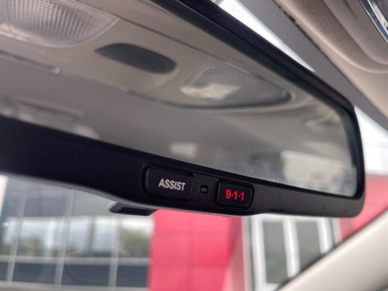 Jeep Cherokee Vehicle Image 24