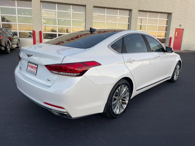 Genesis G80 Vehicle Image 03