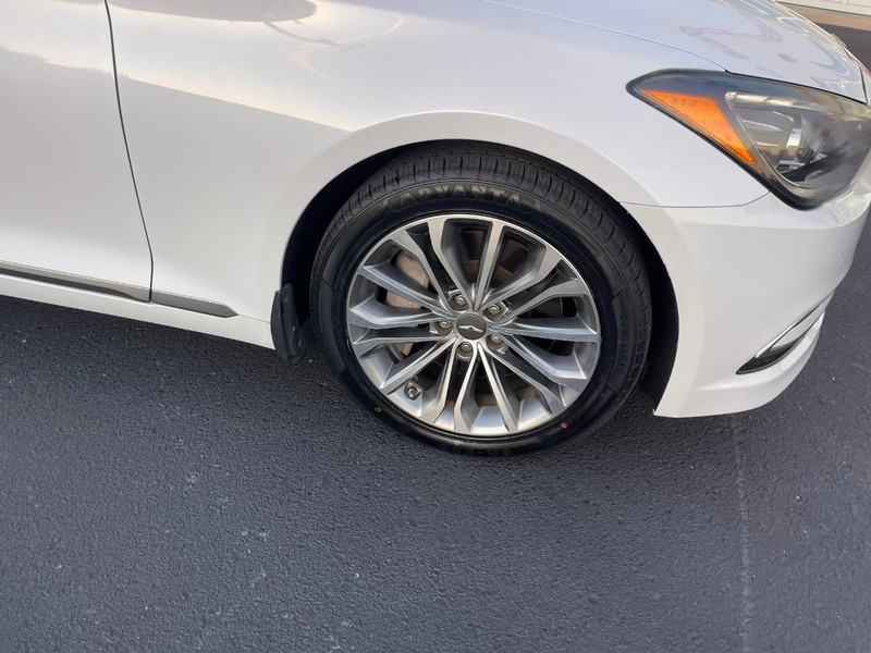 Genesis G80 Vehicle Image 07