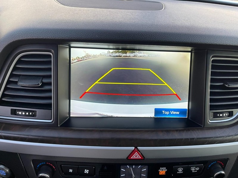 Genesis G80 Vehicle Image 37