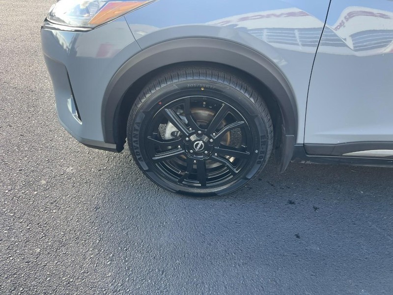 Nissan Kicks Vehicle Image 06