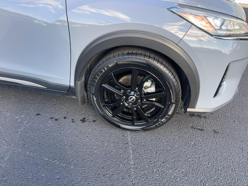 Nissan Kicks Vehicle Image 07