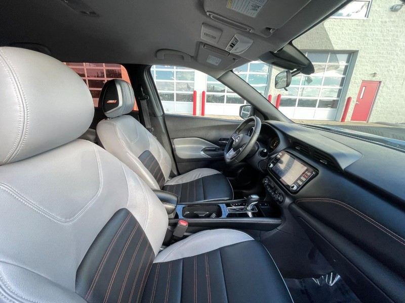Nissan Kicks Vehicle Image 10