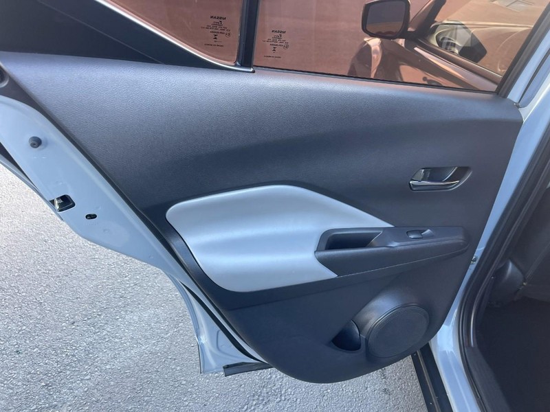 Nissan Kicks Vehicle Image 17