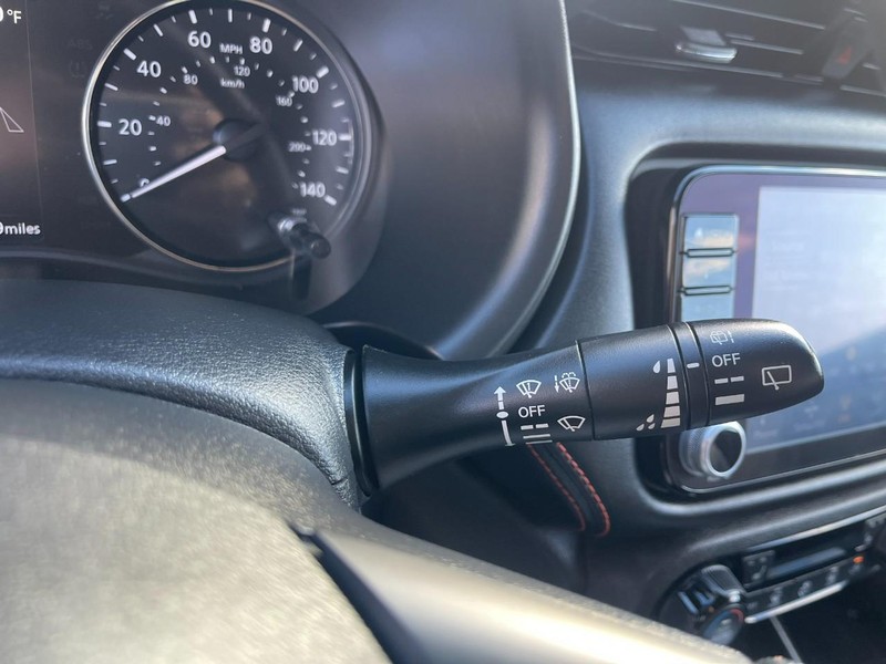 Nissan Kicks Vehicle Image 25