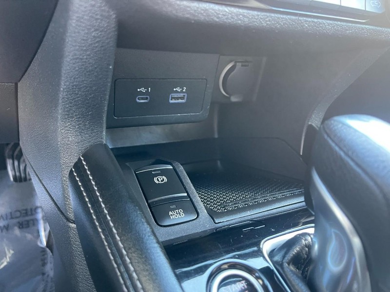 Nissan Kicks Vehicle Image 28