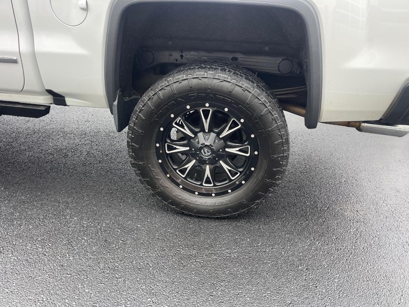 GMC Sierra 1500 Vehicle Image 05