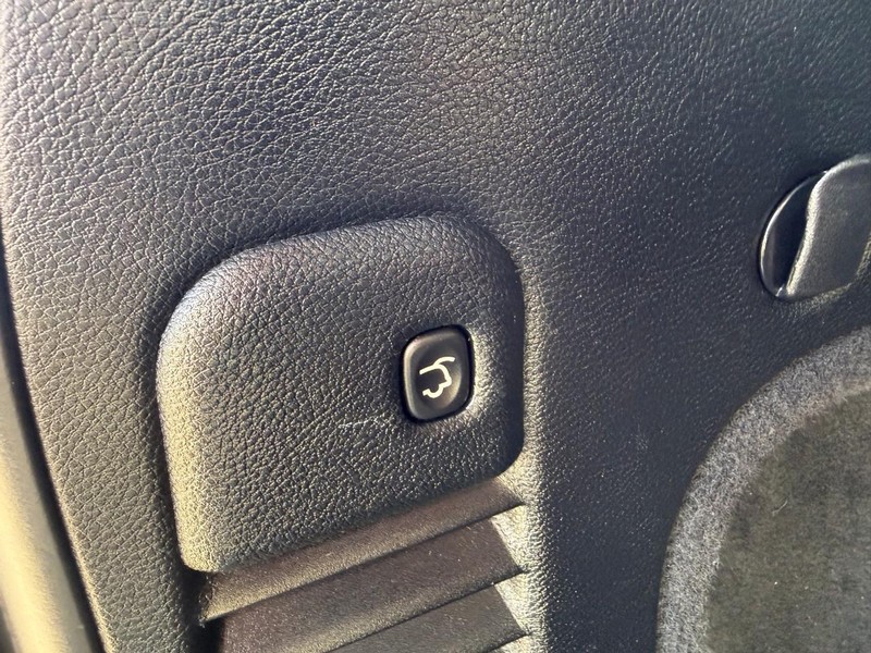 Jeep Grand Cherokee Vehicle Image 15