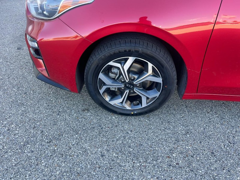 Kia Forte Vehicle Image 06