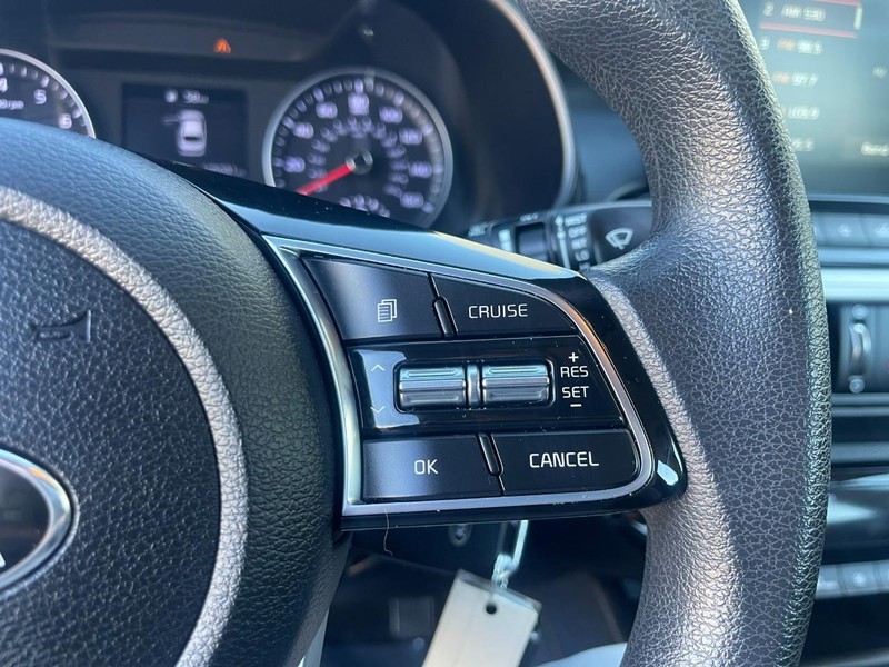 Kia Forte Vehicle Image 21