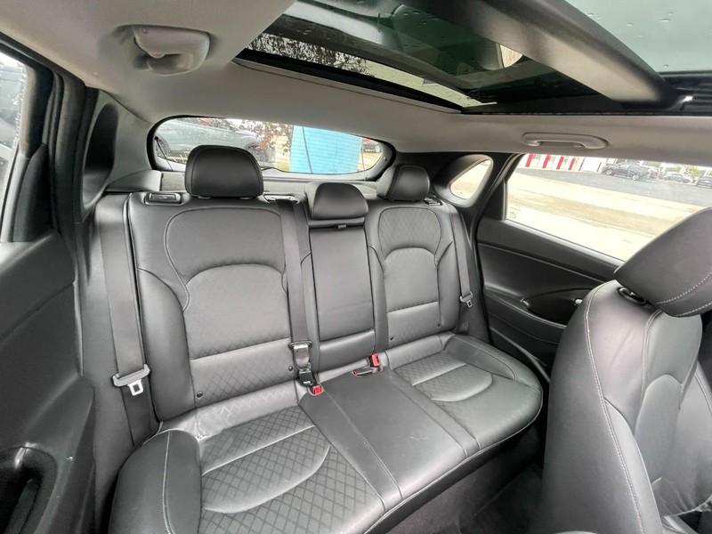 Hyundai Elantra GT Vehicle Image 05