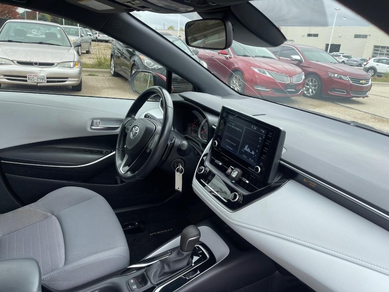 Toyota Corolla Vehicle Image 02