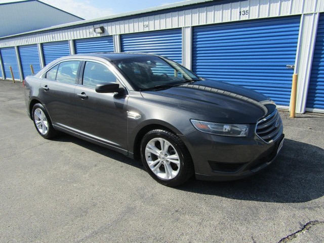 Ford Taurus SE - Troy MO