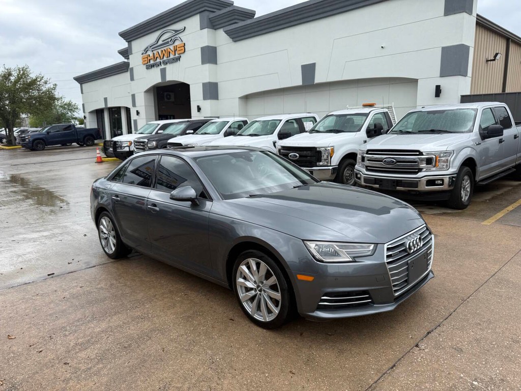 Audi A4 Vehicle Full-screen Gallery Image 02