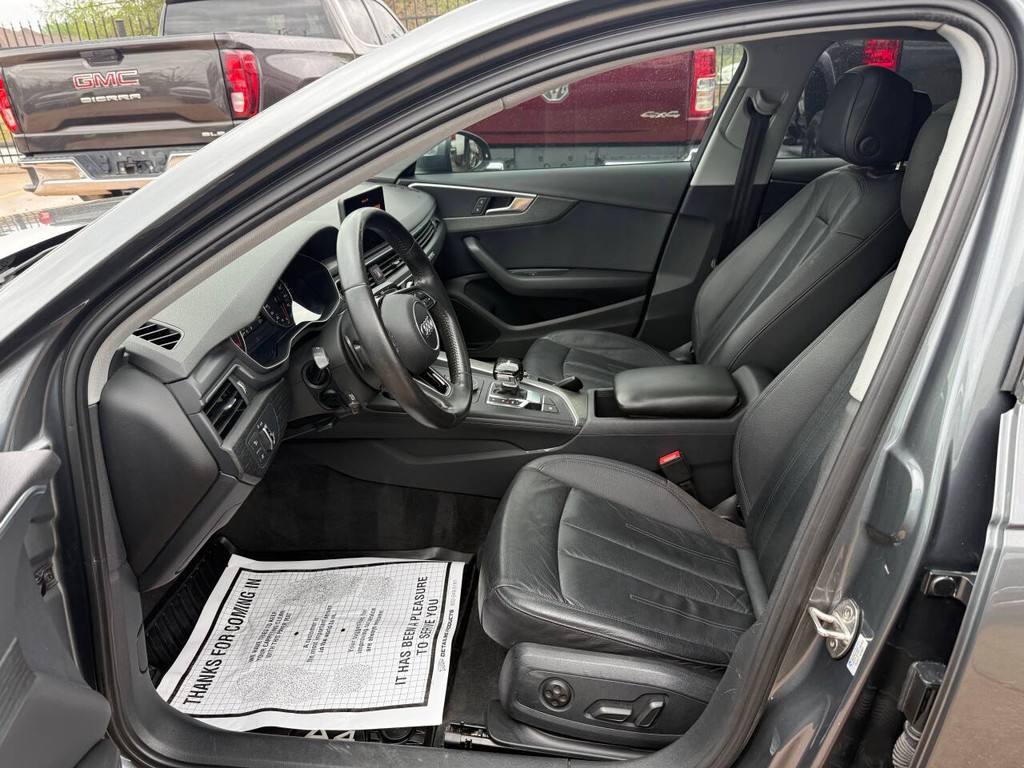 Audi A4 Vehicle Full-screen Gallery Image 07