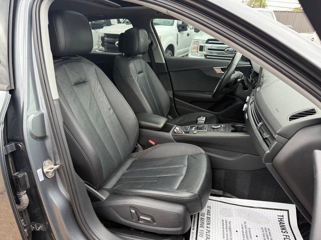 Audi A4 Vehicle Full-screen Gallery Image 10