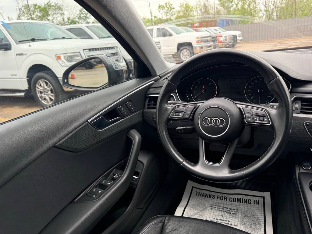 Audi A4 Vehicle Full-screen Gallery Image 19