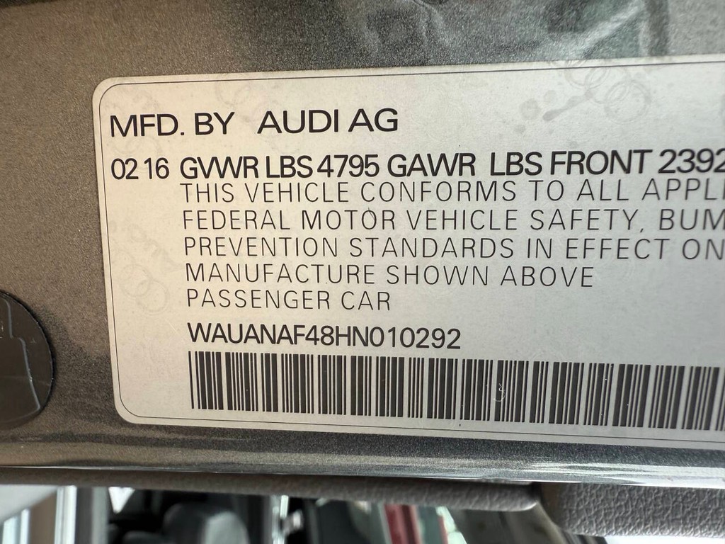 Audi A4 Vehicle Full-screen Gallery Image 34