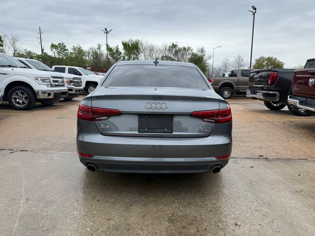 Audi A4 Vehicle Full-screen Gallery Image 38