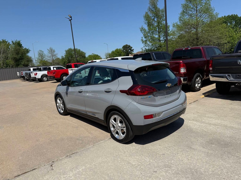 Chevrolet Bolt EV Vehicle Full-screen Gallery Image 04