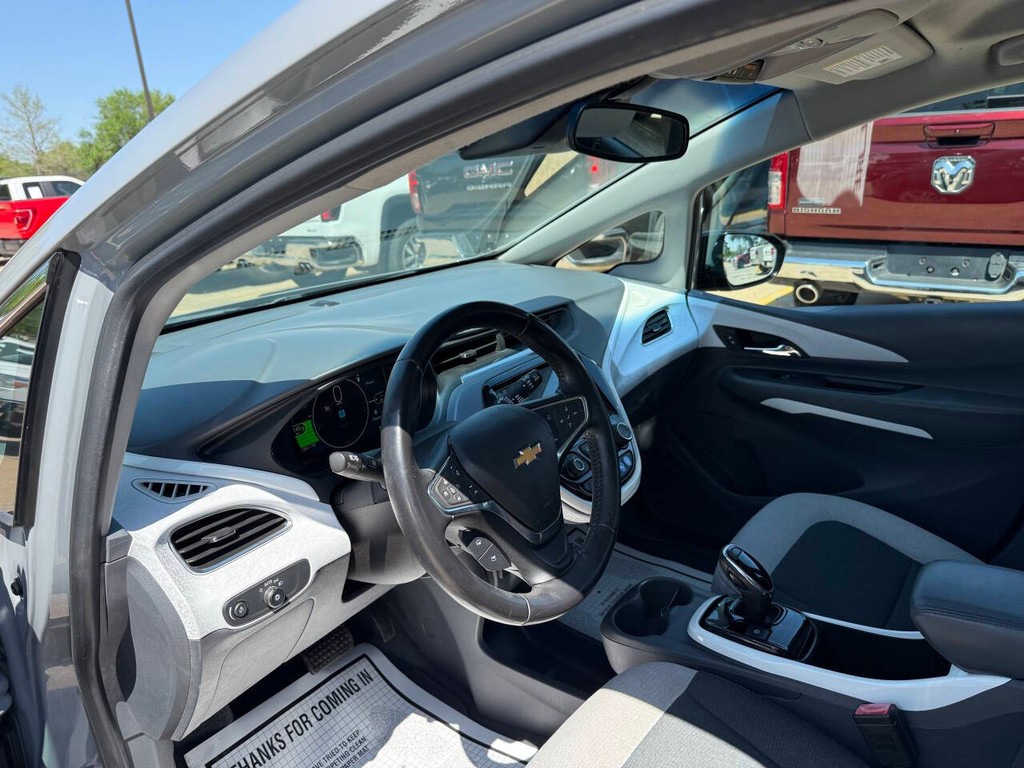 Chevrolet Bolt EV Vehicle Full-screen Gallery Image 06