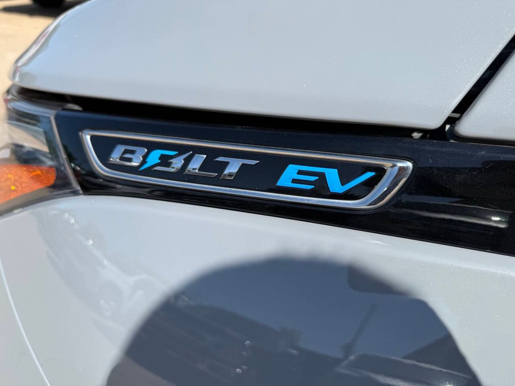 Chevrolet Bolt EV Vehicle Full-screen Gallery Image 34