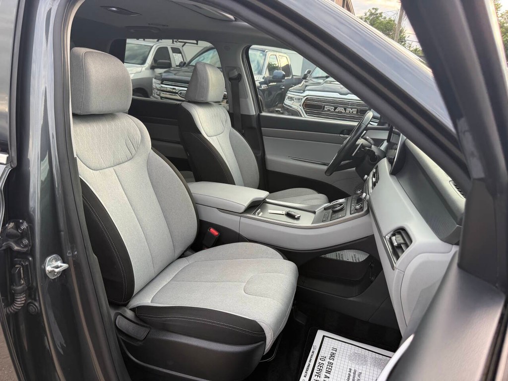 Hyundai Palisade Vehicle Full-screen Gallery Image 10
