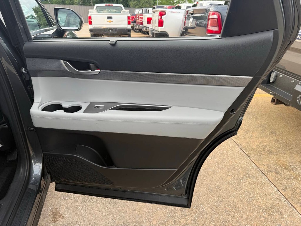 Hyundai Palisade Vehicle Full-screen Gallery Image 18