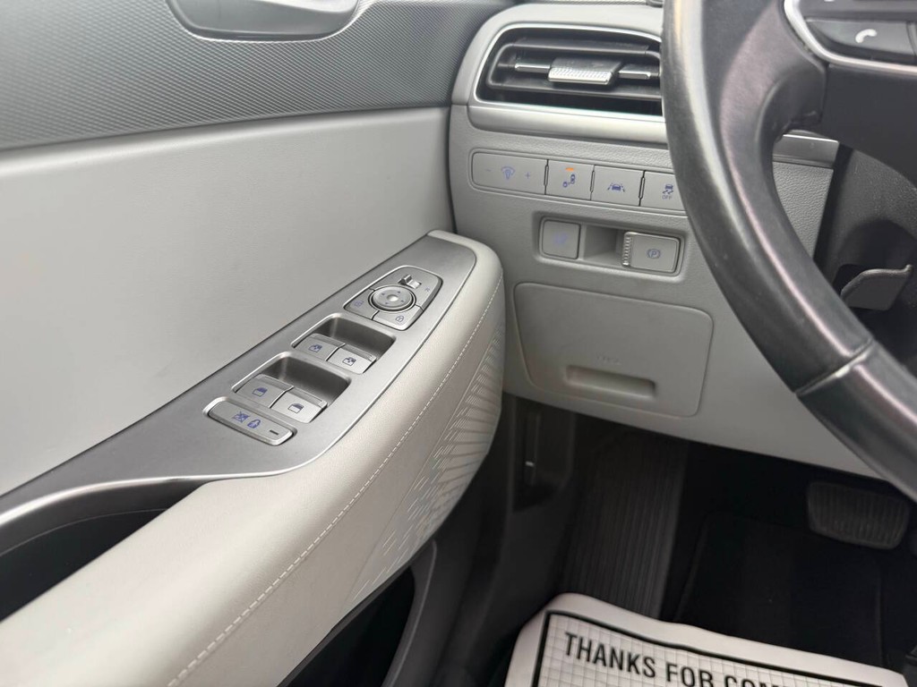 Hyundai Palisade Vehicle Full-screen Gallery Image 30
