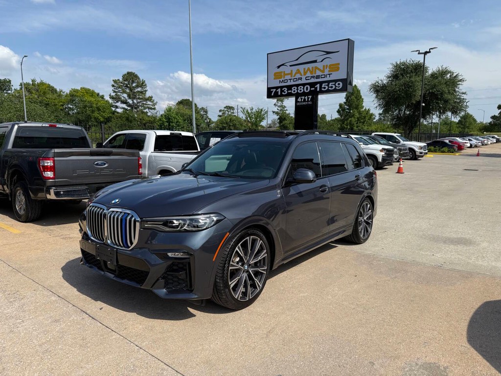 BMW X7 Vehicle Full-screen Gallery Image 47