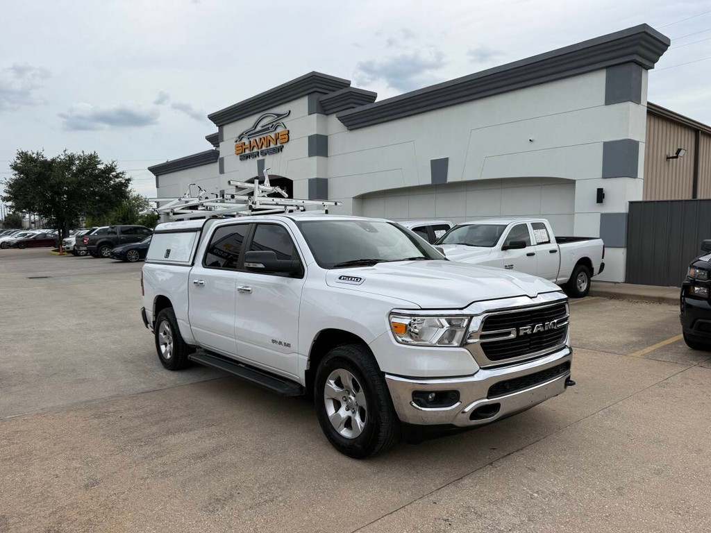 Ram 1500 Vehicle Full-screen Gallery Image 02