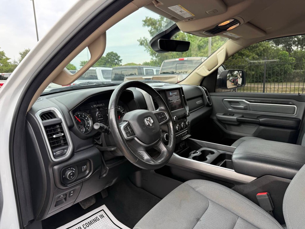 Ram 1500 Vehicle Full-screen Gallery Image 06