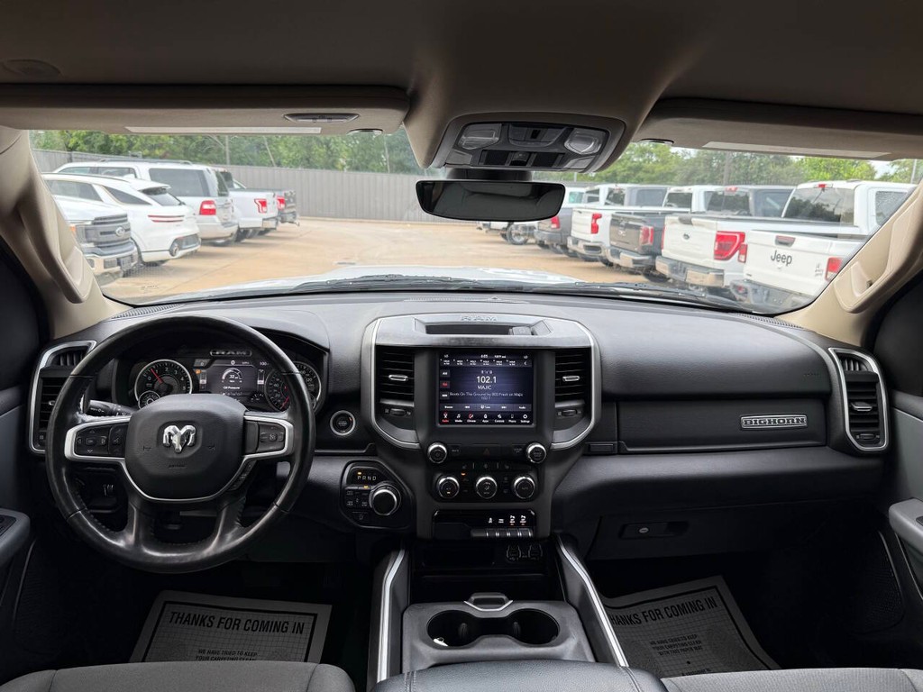 Ram 1500 Vehicle Full-screen Gallery Image 17